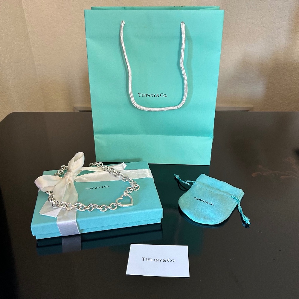 Tiffany & Co Heart Clasp Choker/Necklace. NWOT. Size 6 1/2 inches. RETIRED